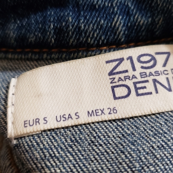 Zara Distressed Denim Jacket Size Medium - Picture 6 of 8
